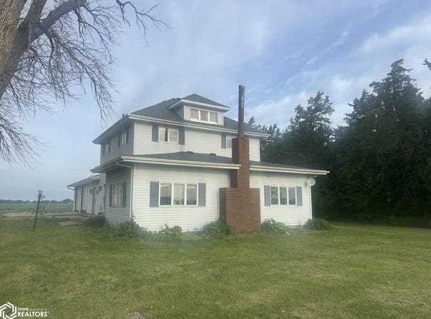 2821 Hwy 17, Eagle Grove, IA 50533