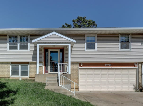 276 E Wrightwood Avenue, Glendale Heights, IL 60139