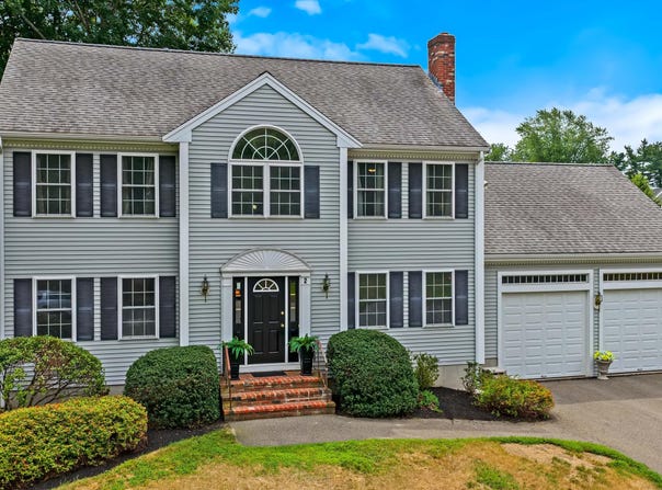 2 Ture Lane, Holbrook, MA 02343