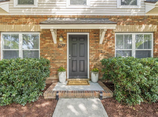 1677 Lauda Drive, Mount Pleasant, SC 29464