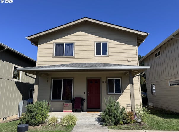 950 ARTHUR Ave, CottageGrove, OR 97424