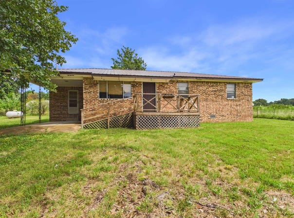 4040 FLORA CEMETERY ROAD, Viola, AR 72583