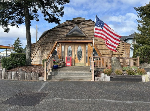 2217 HIGHWAY 101, Florence, OR 97439