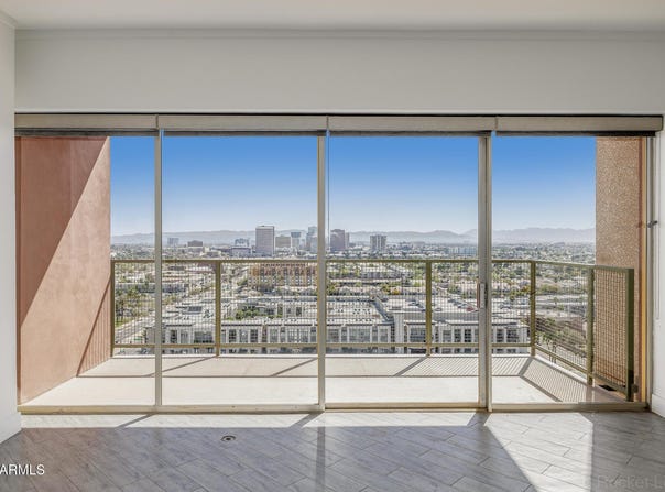 4750 N CENTRAL Avenue, Phoenix, AZ 85012
