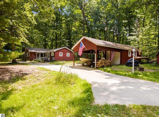4883 Poplar Drive, Harrison, MI 48625-8557