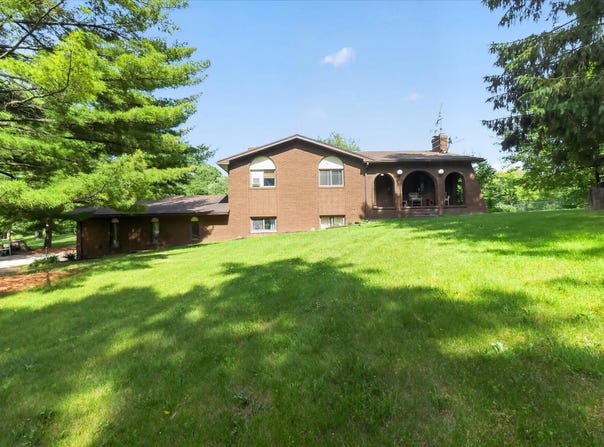 2717 Fishbeck Road, Howell, MI 48843
