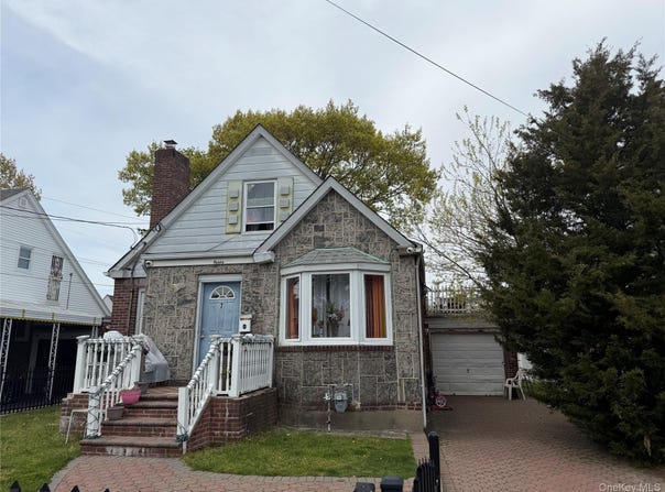 7 Dale Avenue, Hempstead, NY 11550