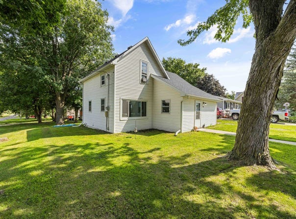 210 Warner Street, Colo, IA 50056