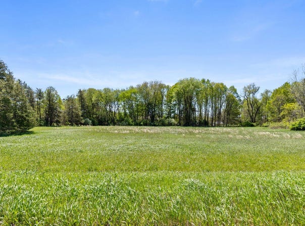 792 Godfrey Street SE, Lowell, MI 49331