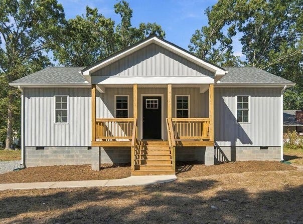 604 Luke, Blackstone, VA 23824