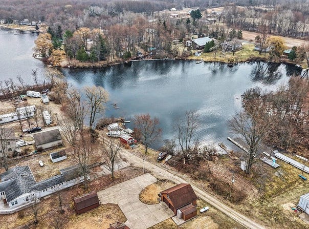 E Lake E, Hesperia, MI 49421