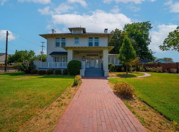 216 N Washington, MAGNOLIA, AR 71753