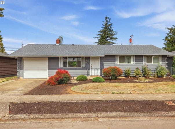 1318 Quinalt St, Springfield, OR 97477