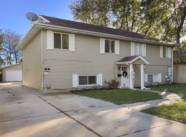 1023 44th St, Kenosha, WI 53140