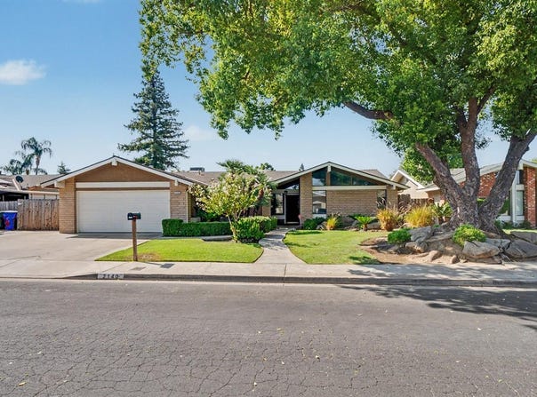 2140 Ellery Avenue, Clovis, CA 93611