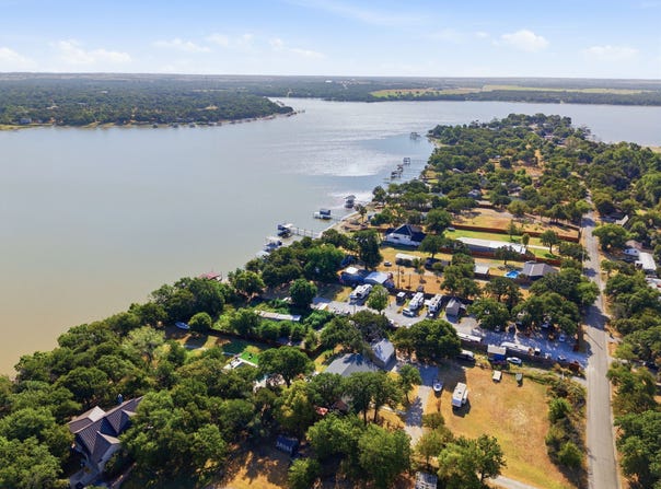 7170 Briar Road, Azle, TX 76020