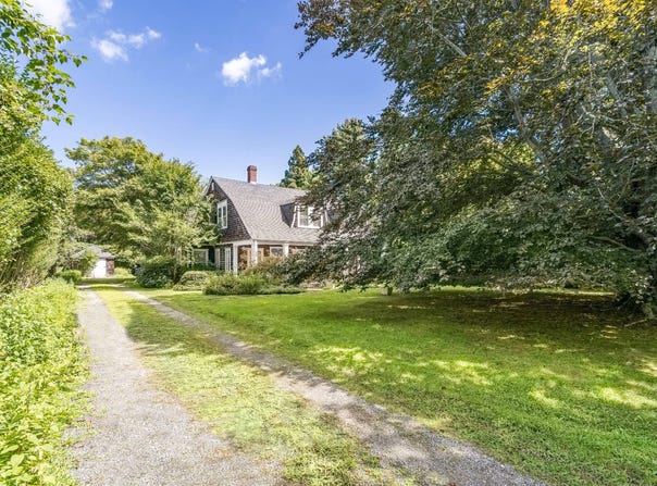 28 PUDDING HILL LN, East Hampton, NY 11937