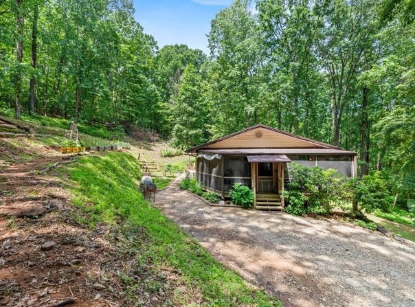 210 McDaniel Lane, Suches, GA 30572