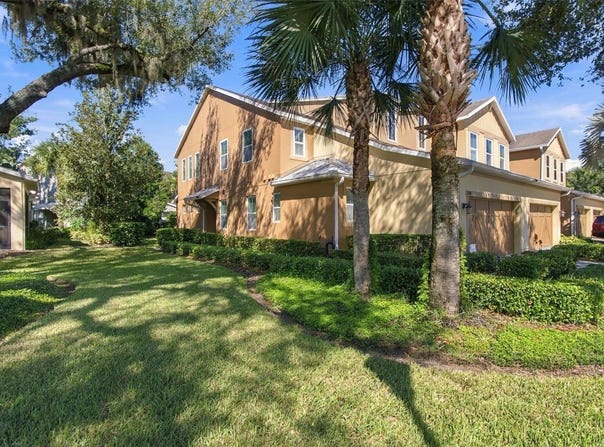 17030 VILESTA Drive, LUTZ, FL 33548