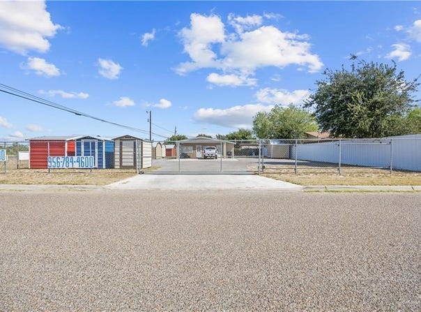 1106 N Alton Boulevard, Alton, TX 78573