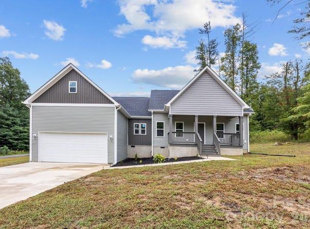 79 Crystal Mountain Drive, Hendersonville, NC 28739