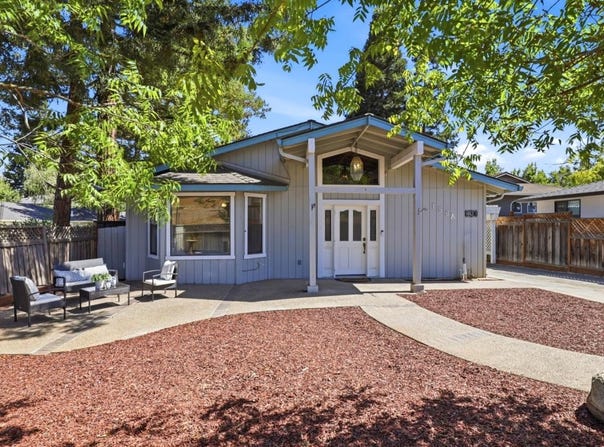 156 W Dunne AVE, MORGAN HILL, CA 95037