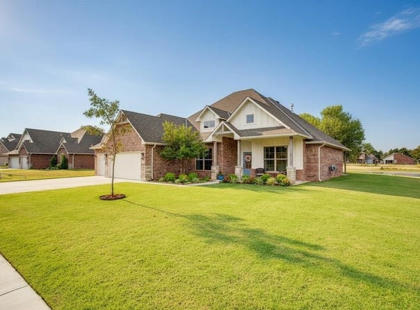 4823 Sawgrass Ln, Enid, OK 73703-7055