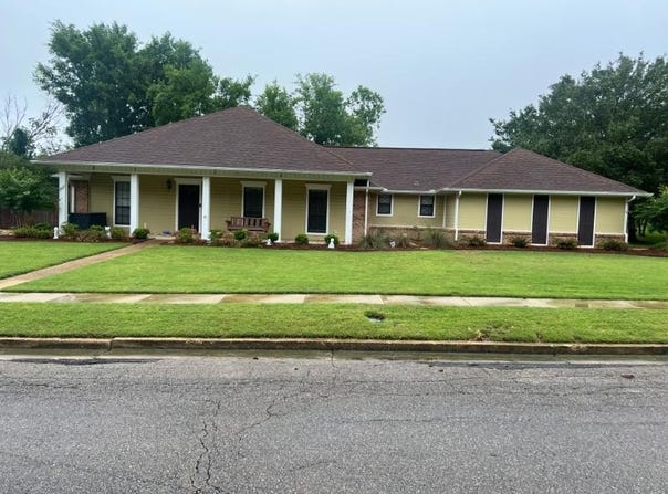1901 Swallow Ln, Tupelo, MS 38801