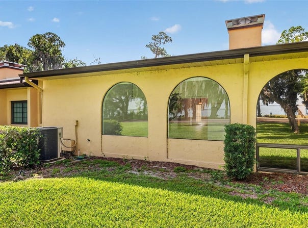 1111 LAKESHORE Drive, EUSTIS, FL 32726