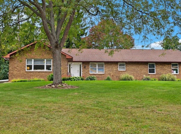 61801 Myrtle Trail, South Bend, IN 46614