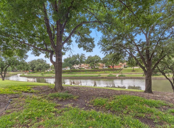 563 Ranch Trail, Irving, TX 75063