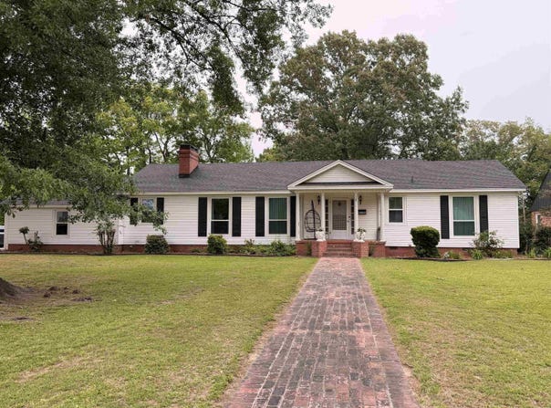 18 Wolfe Drive, McGehee, AR 71654