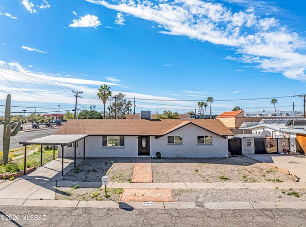 7464 E Beverly Drive, Tucson, AZ 85710