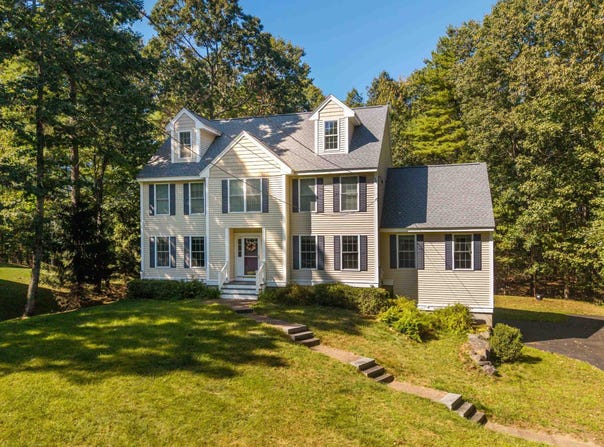 33 PISCATAQUA Road, Dover, NH 03820