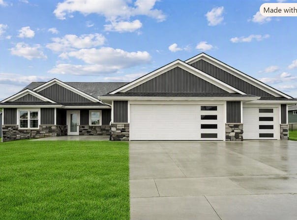 1006 Sage Oak Circle, Manchester, IA 52057