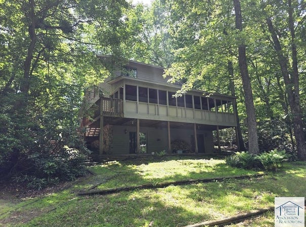 51 Hickory Nut Hollar, Hillsville, VA 24343