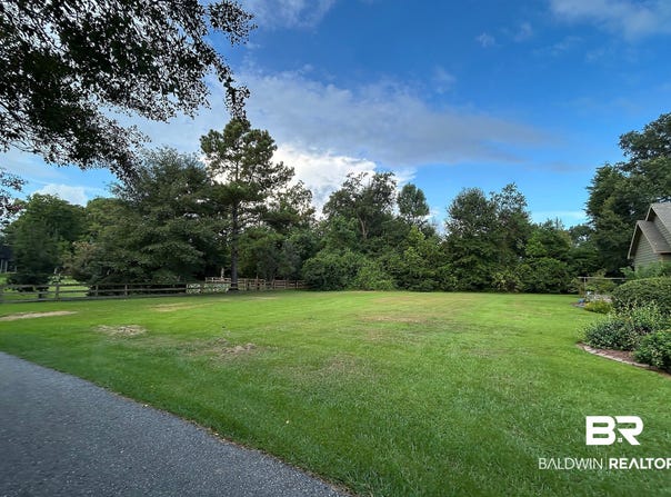Beecher st, Fairhope, AL 36532