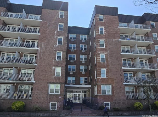 210 E Broadway, Long Beach, NY 11561