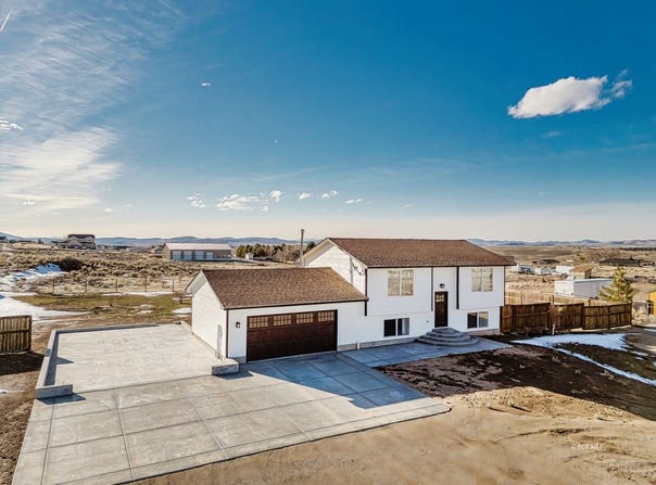 697 Clover Drive, Spring Creek, NV 89815