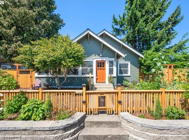 918 C St, Springfield, OR 97477