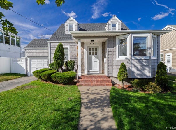 837 Edward Street, Baldwin, NY 11510