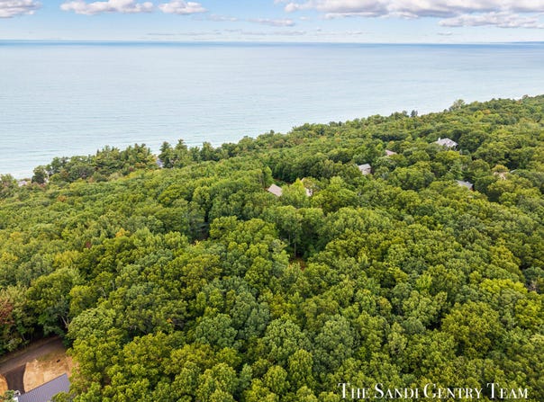 3177 N Silver Ridge Road, Mears, MI 49436