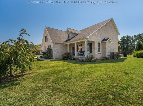 35 Nautical Drive, Winfield, WV 25213