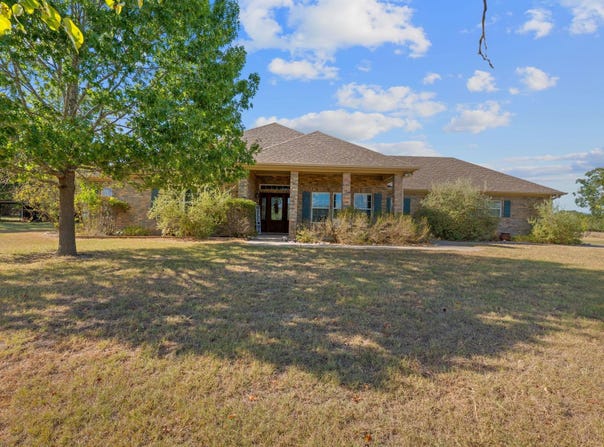 1206 Long Mdw, Salado, TX 76571