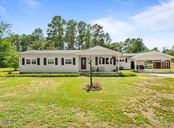 202 Walnut Avenue, Hamlet, NC 28345