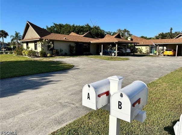 4266 Island Circle, Fort Myers, FL 33919