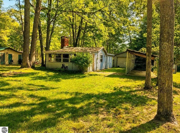 4898 Maplewood Street, Harrison, MI 48625