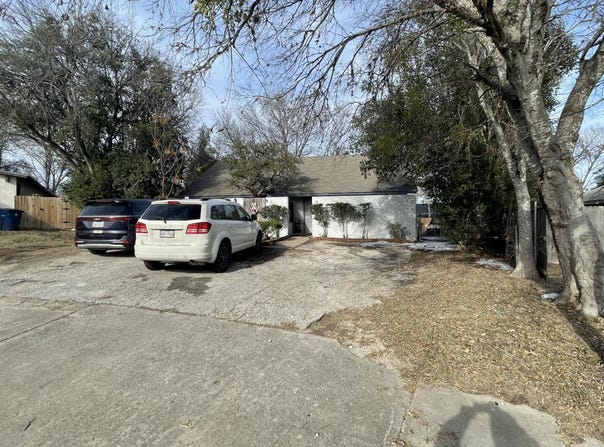 806 Plumpton Dr, Austin, TX 78745