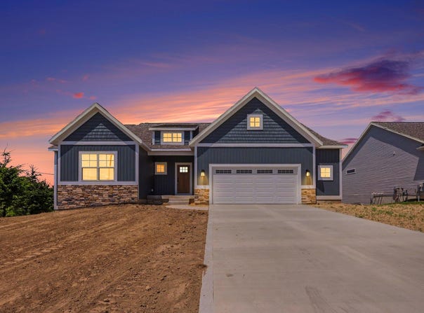 9585 Fields Drive, Zeeland, MI 49464