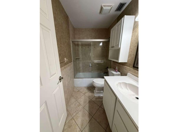 2050 Oleander Boulevard, Fort Pierce, FL 34950